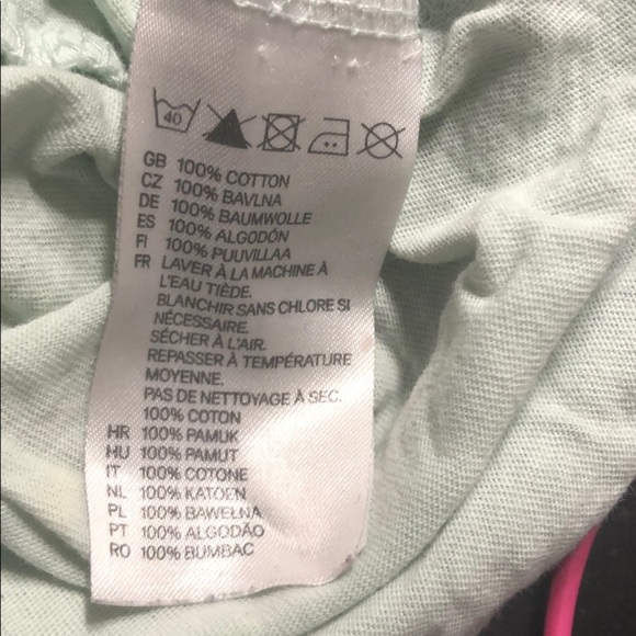 Green tank top that says be my valentine - Picture 4 of 4